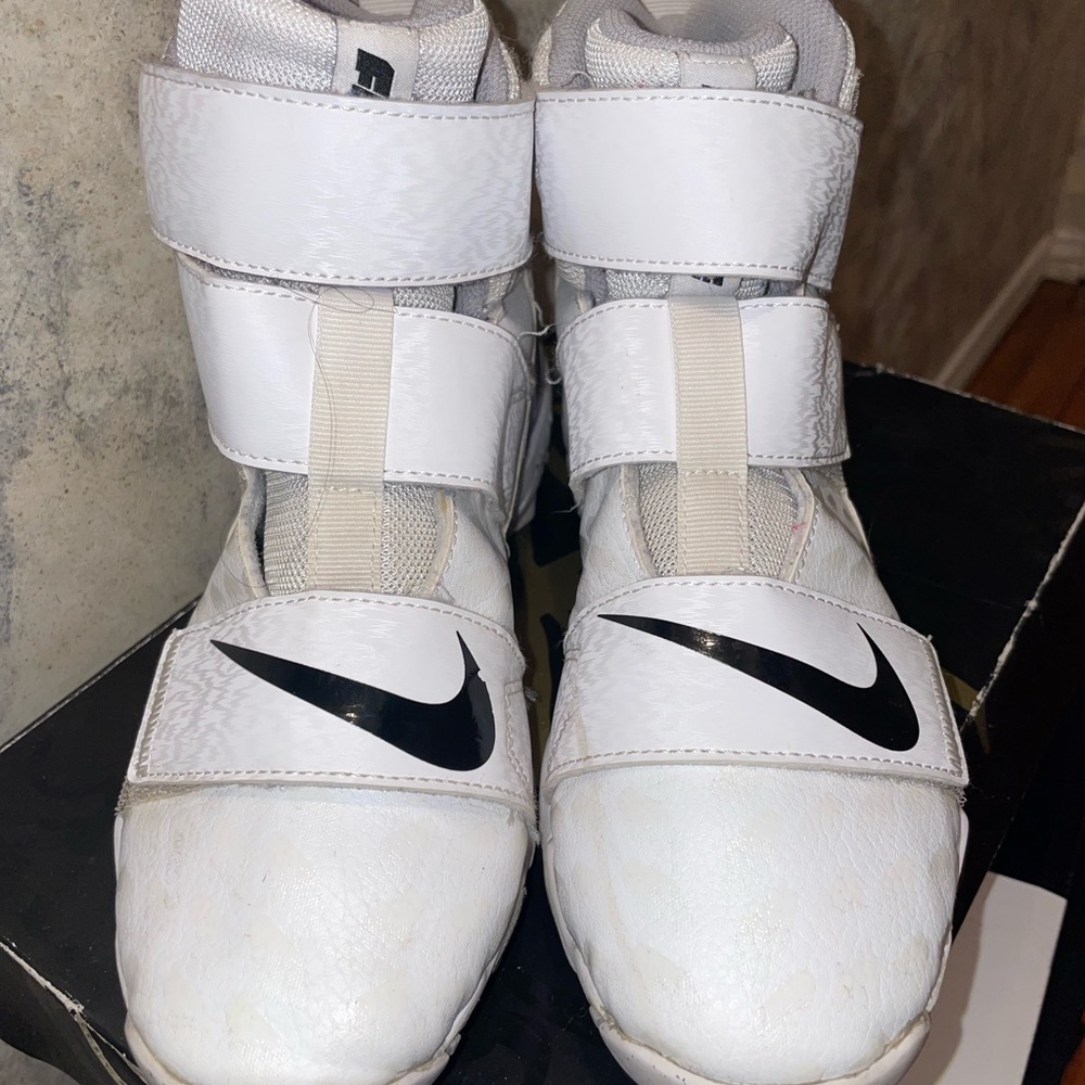Nike cleats 6y